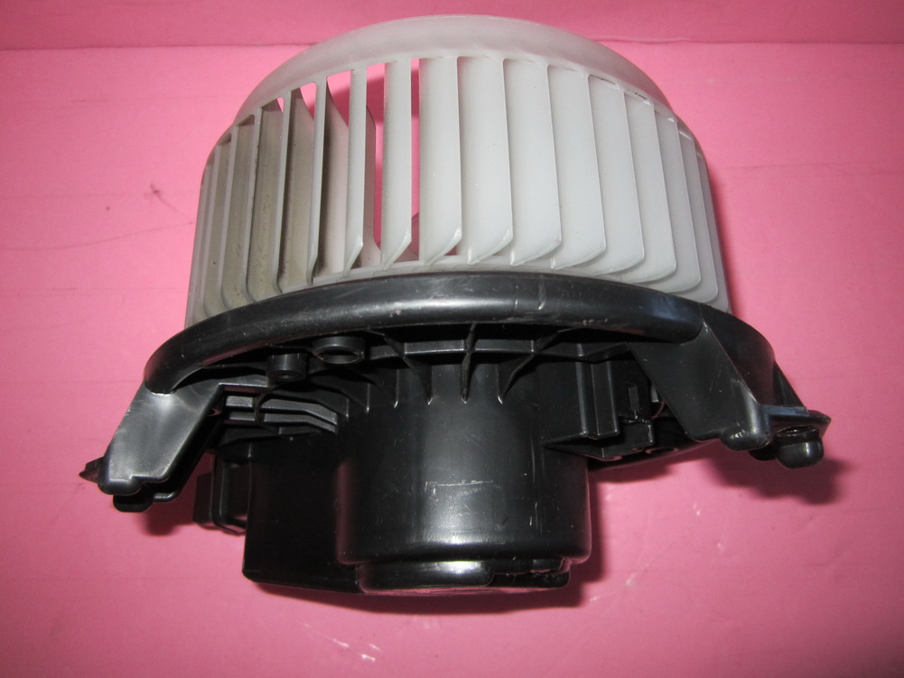 JAGUAR XF HEATER BLOWER FAN MOTOR INTERIOR VENT AV2727005391 Used